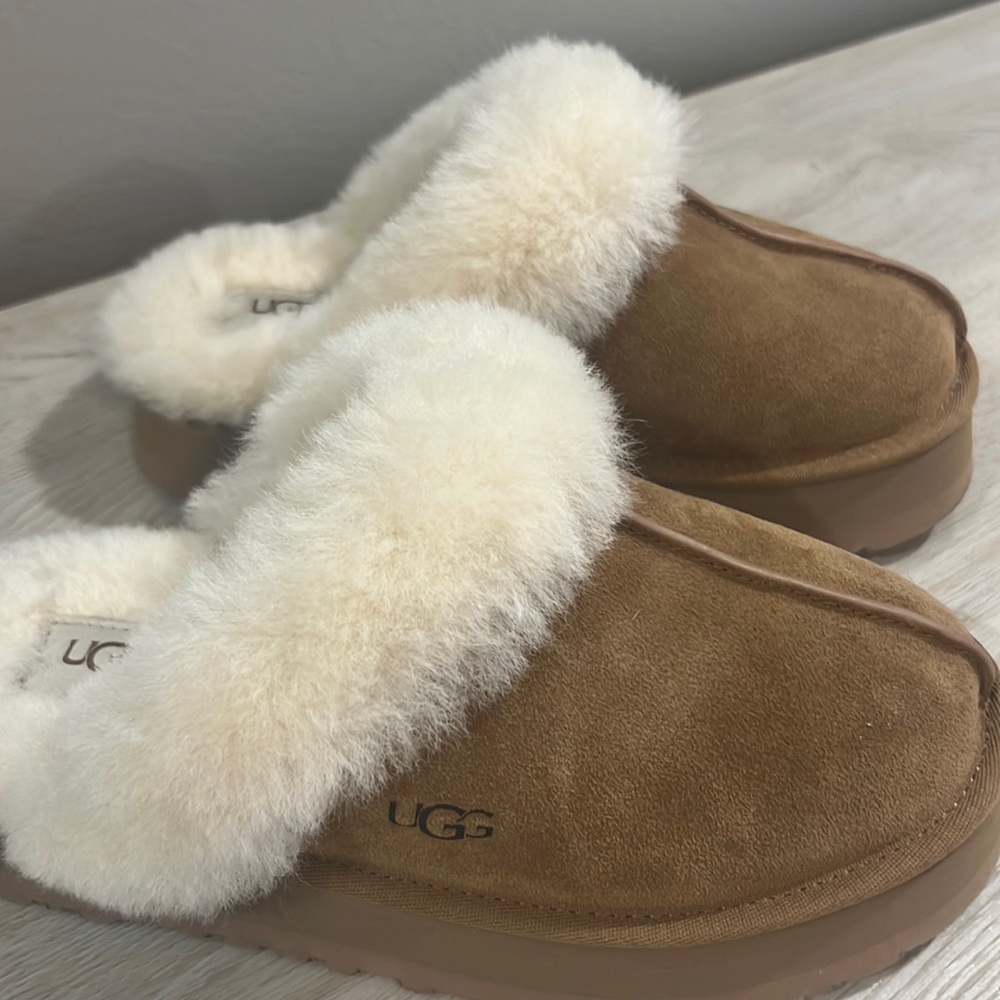 Ugg slippers platform